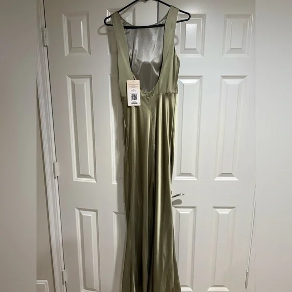 NWT Revelry Satin Floor-Length Formal Gown – Sleek Sage Slip Dress🌿 - Picture 2 of 9